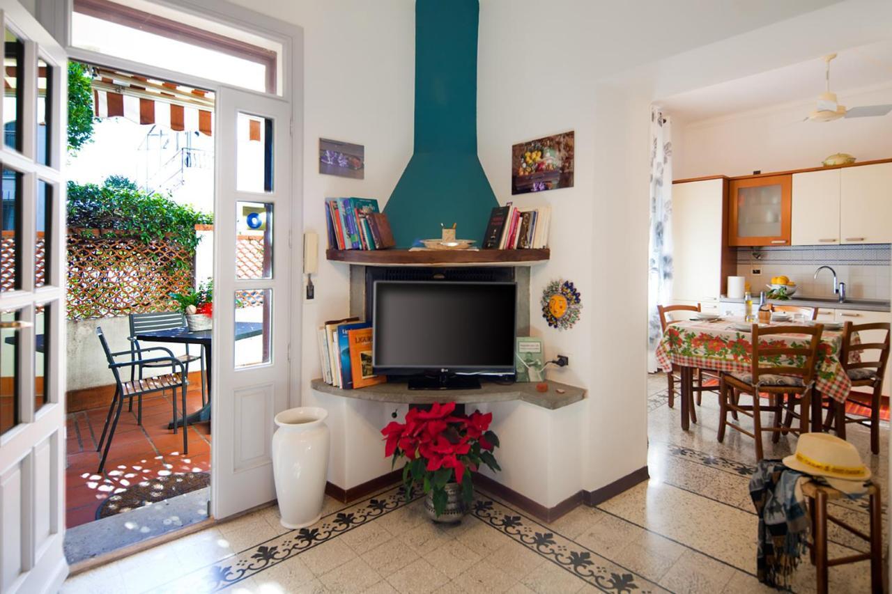 Casa Zafferano Guest House Albenga Ngoại thất bức ảnh