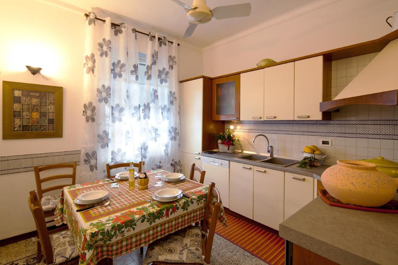 Casa Zafferano Guest House Albenga Ngoại thất bức ảnh